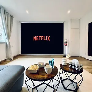 Regency - Traumhafte Zentrale 40m2 Mit Kinoleinwand, Wifi Und Netflix , Hannover Deutschland